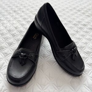 NWOT Clarks Ashland Bubble Slip-on Leather Loafter Shoes Black Size 6.5 Wide